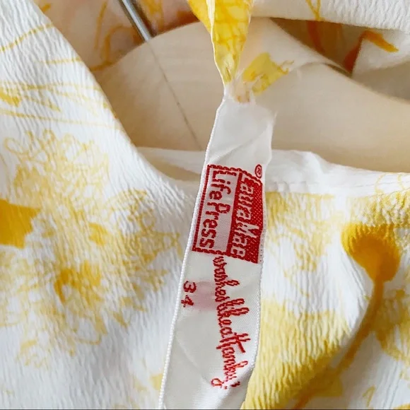 Vintage Floral Print Crepe Button Down Blouse - Picture 6 of 10